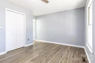 1160 Mulberry Ln, Hickory, NC 28602 - Photo 16