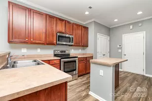 5955 Pale Moss Ln, Charlotte, NC 28269 - Photo 12