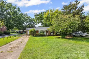 1109 W Edgemont Dr, Lancaster, SC 29720 - Photo 2