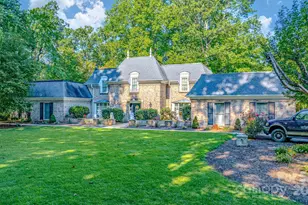 390 Forest Heights Dr, Marion, NC 28752 - Photo 6