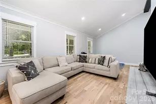 4501 Brookwood Rd, Charlotte, NC 28215 - Photo 10