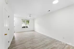 5557 Seths Dr, Charlotte, NC 28269 - Photo 10