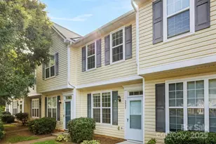 5557 Seths Dr, Charlotte, NC 28269 - Photo 2