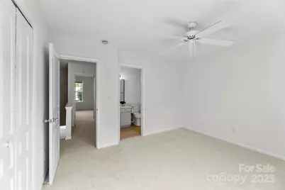 5557 Seths Drive, Charlotte, NC 28269 - Photo 20