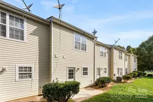 5557 Seths Dr, Charlotte, NC 28269 - Photo 24