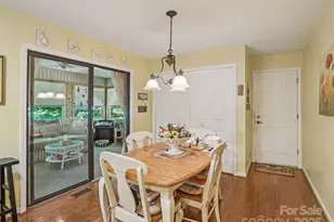 204 Fernwood Dr, Hendersonville, NC 28791 - Photo 12