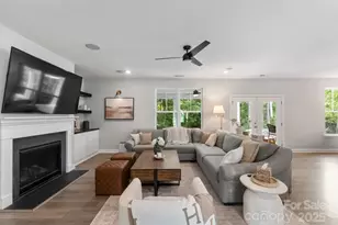 11228 Wooded Saddle Rd, Charlotte, NC 28216 - Photo 8