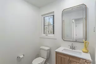 410 Dream Valley Dr, Clyde, NC 28721 - Photo 18