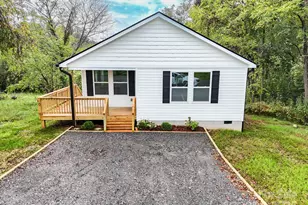 10 Neil Price Ave, Black Mountain, NC 28711 - Photo 2