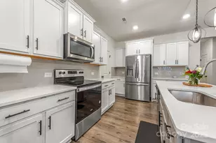 2038 Crooked Oak Ln, York, SC 29745 - Photo 8