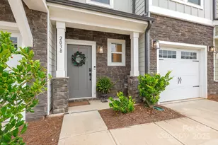 2038 Crooked Oak Ln, York, SC 29745 - Photo 2