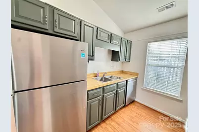 2734 Tiergarten Lane, Charlotte, NC 28210 - Photo 6