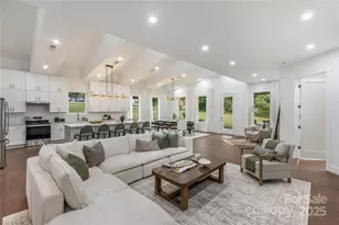 8516 Denbur Dr, Charlotte, NC 28215 - Photo 20