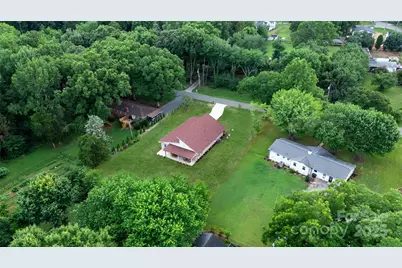 8516 Denbur Drive, Charlotte, NC 28215 - Photo 40