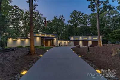 2725 Monarch Drive, Charlotte, NC 28214 - Photo 8