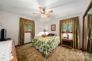 335 Lake Cir Dr, Hendersonville, NC 28792 - Photo 24