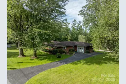 335 Lake Circle Drive, Hendersonville, NC 28792 - Photo 26