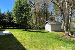 7010 Duchamp Dr, Charlotte, NC 28215 - Photo 8