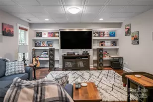 18 E Owl Creek Ln, Fairview, NC 28730 - Photo 32