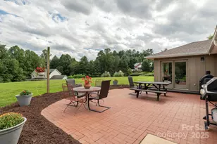 56 Beaumont Dr, Hendersonville, NC 28739 - Photo 38