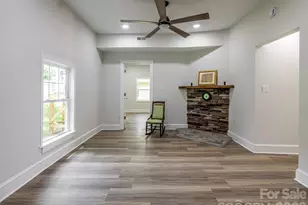 172 Reed St, Canton, NC 28716 - Photo 14