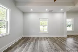 172 Reed St, Canton, NC 28716 - Photo 8