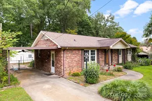 1530 Moore Dr, Gastonia, NC 28054 - Photo 2