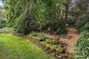 22 Cedarcliff Cir, Asheville, NC 28803 - Photo 26