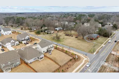 5024 Hillshire Lane, Charlotte, NC 28227 - Photo 44