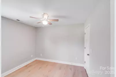 114 W Lee Avenue, Bessemer City, NC 28016 - Photo 18