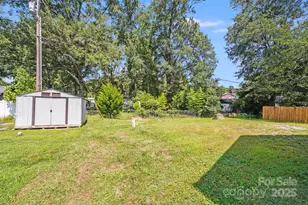 114 W Lee Ave, Bessemer City, NC 28016 - Photo 30