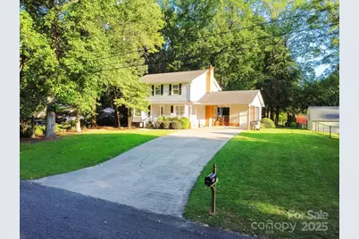 1209 Derbyshire Road, Kannapolis, NC 28081 - Photo 2