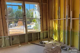 15355 Ballancroft Pkwy, Charlotte, NC 28277 - Photo 4