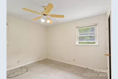 5511 State Hwy 197 S Highway, Burnsville, NC 28714 - Photo 16