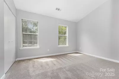 6319 Windsor Gate Lane, Charlotte, NC 28215 - Photo 14