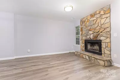 6319 Windsor Gate Lane, Charlotte, NC 28215 - Photo 4