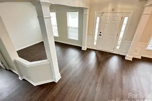 7633 Rathburn Ln, Charlotte, NC 28277 - Photo 2