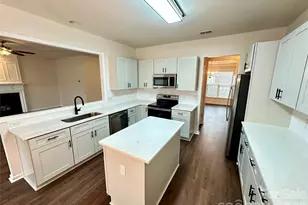 7633 Rathburn Ln, Charlotte, NC 28277 - Photo 8