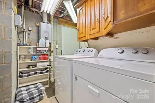 8 English Pl, Candler, NC 28715 - Photo 30