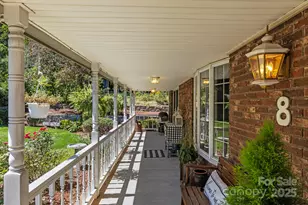 8 English Pl, Candler, NC 28715 - Photo 4