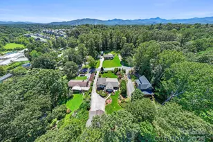 8 English Pl, Candler, NC 28715 - Photo 36