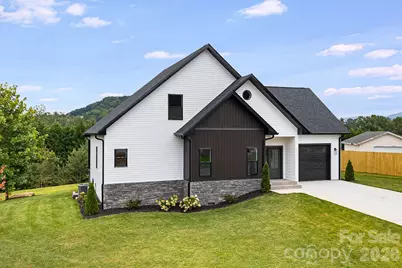 38 Red Laurel Court, Hendersonville, NC 28792 - Photo 2