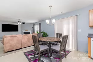 9439 Bayview Pkwy, Charlotte, NC 28216 - Photo 14