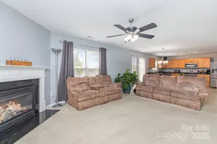 9439 Bayview Pkwy, Charlotte, NC 28216 - Photo 10