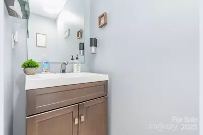 9439 Bayview Parkway, Charlotte, NC 28216 - Photo 18