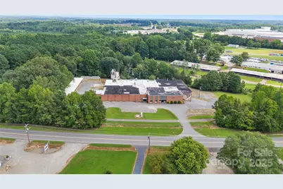 694 N Main Street, Troutman, NC 28166 - Photo 2