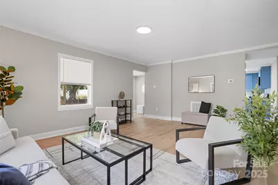 913 W Third Avenue, Gastonia, NC 28052 - Photo 4