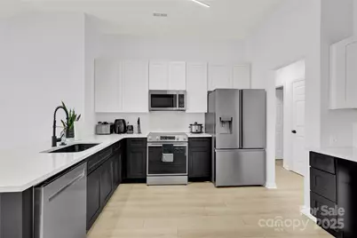 10513 Worsley Lane, Charlotte, NC 28269 - Photo 6