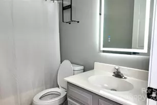 10513 Worsley Ln, Charlotte, NC 28269 - Photo 12