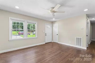 3612 Sargeant Drive, Charlotte, NC 28217 - Photo 4